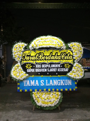 Papan Bunga Duka di Sari Rejo